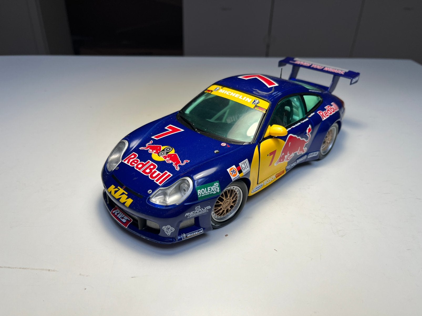 Sun Star - Porsche 911 GT3 R - Schaal 1:18, Verzenden, Gebruikt, Auto, Sun Star