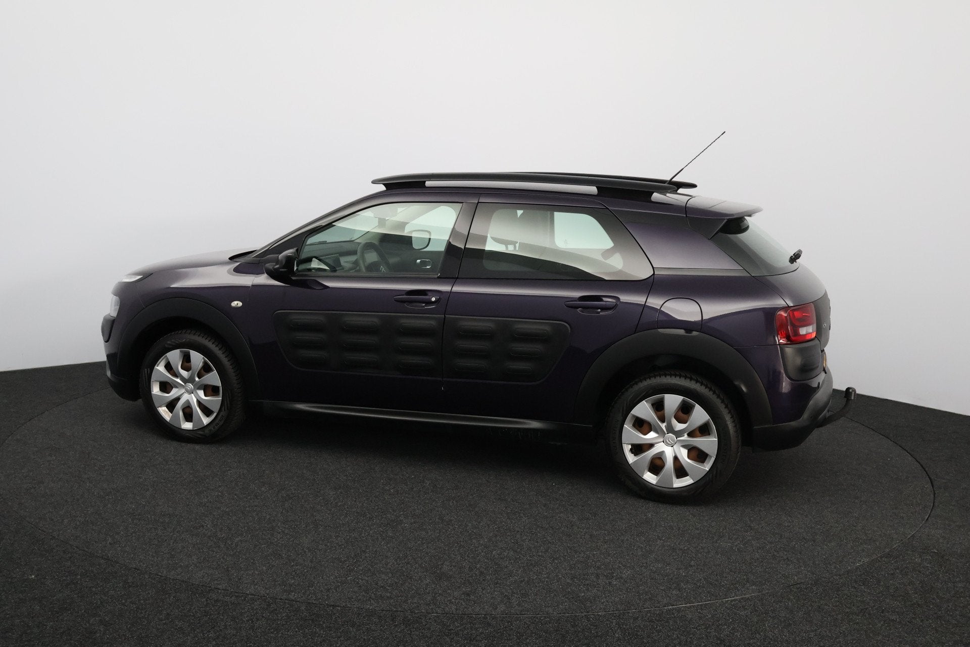 Citroën C4 Cactus 1.2 PureTech Business /Trekhaak! /Navi /C, Voorwielaandrijving, Stof, Gebruikt, 82 pk