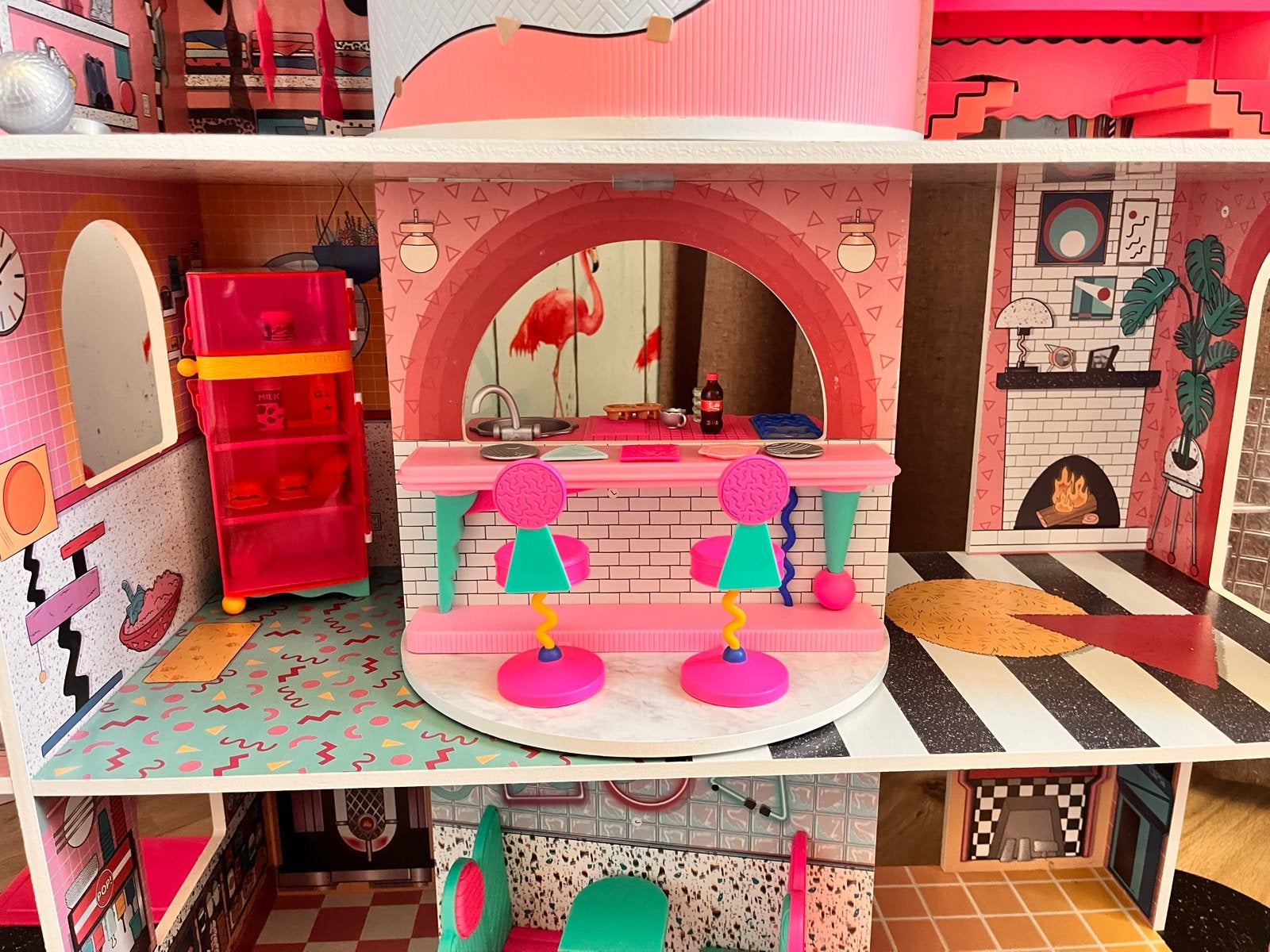 LOL Surprise OMG Huis/ poppenhuis met Draaibare Muren, Ophalen, Zo goed als nieuw, Poppenhuis