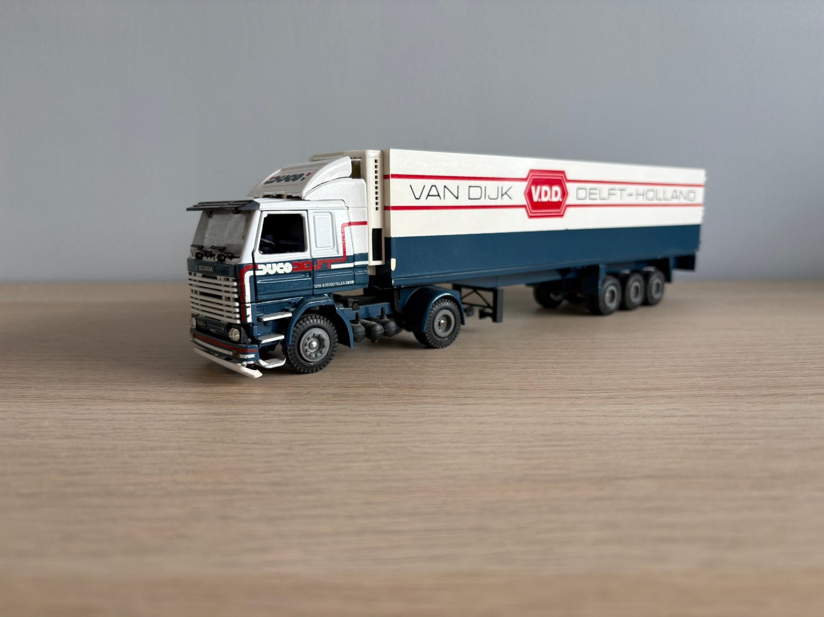 Tekno Scania 3 serie 142M V8 VDD  Trekker oplegger, Ophalen of Verzenden, Zo goed als nieuw, Bus of Vrachtwagen, Tekno