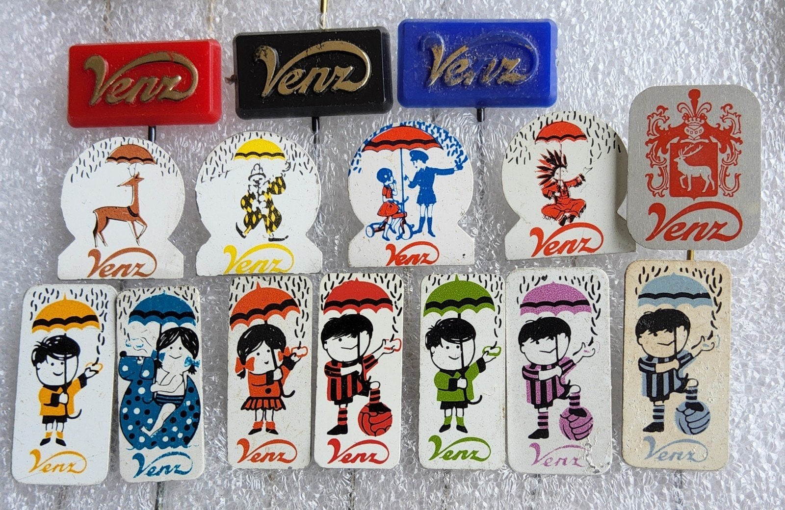 15 Vintage Venz Chocolade Hagel Speldjes, Ophalen of Verzenden, Gebruikt, Overige onderwerpen, Speldje of Pin