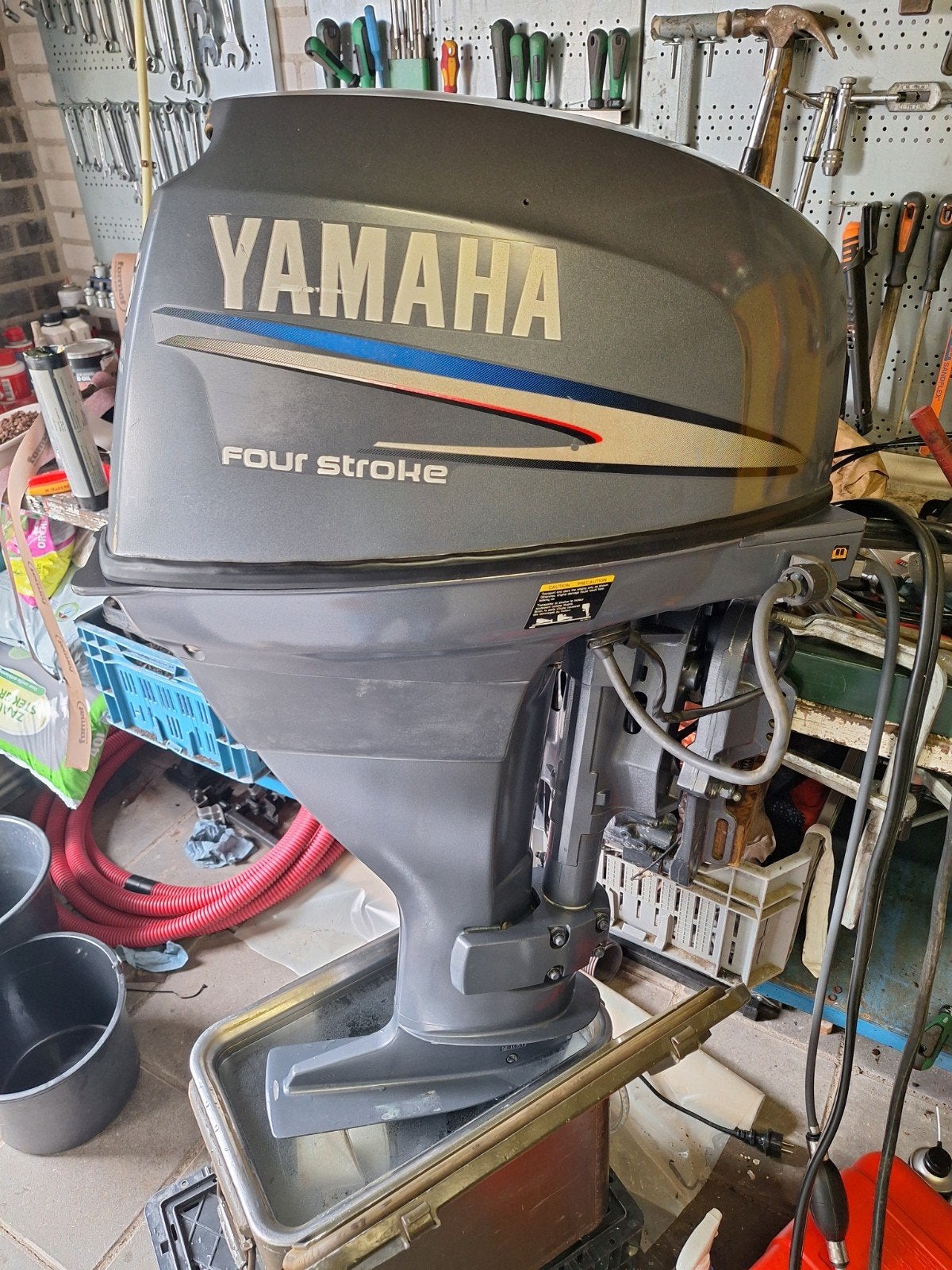 Yamaha F25 AET F15 CEP buitenboordmotoren met trim, Watersport en Boten, Buiten- en Binnenboordmotoren, Ophalen, Benzine, 10 tot 30 pk