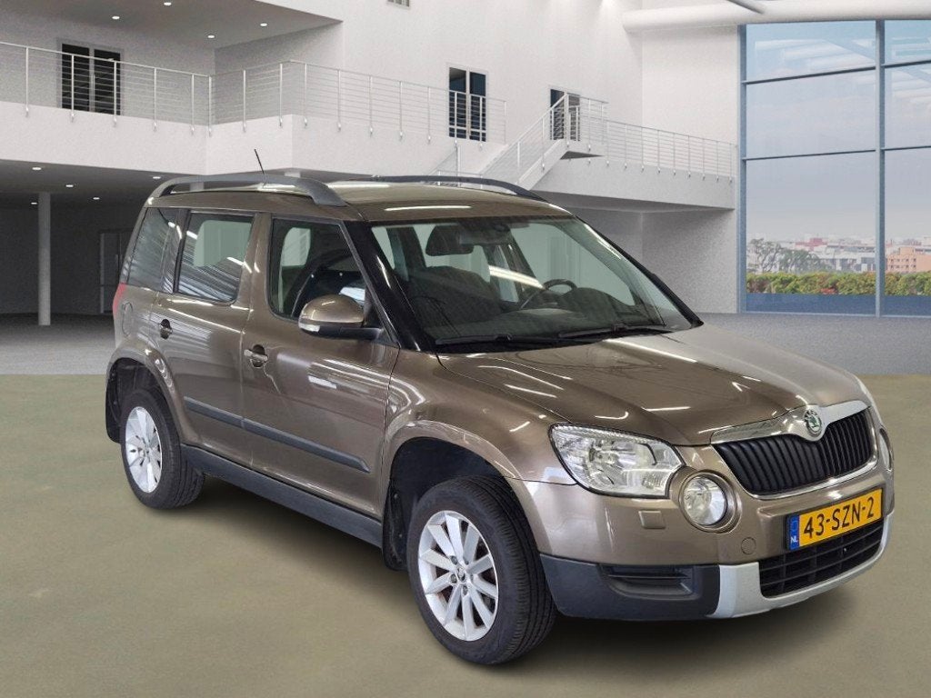 Skoda Yeti 1.2 TSI Tour|AUT|NAVI|TREKHAAK|CRUISE|PSENSOR|, Gebruikt, 680 kg, 4 cilinders, Bruin