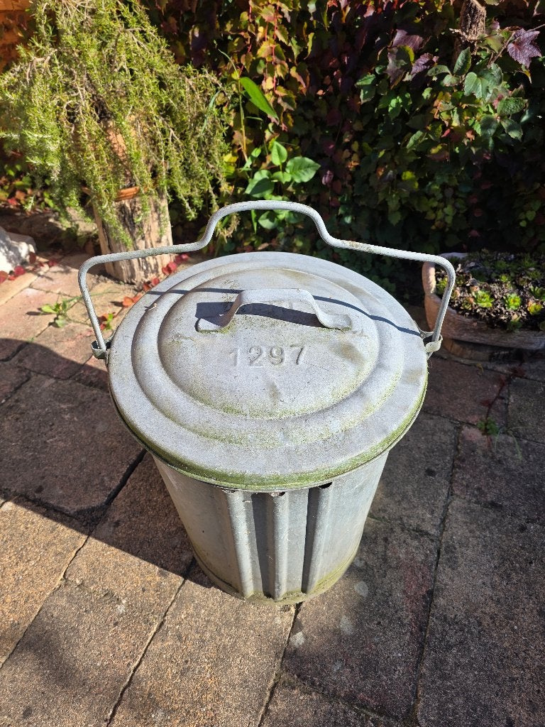 Vintage zinken vuilnisbak, Ophalen, Gebruikt, 40 liter of meer, Metaal