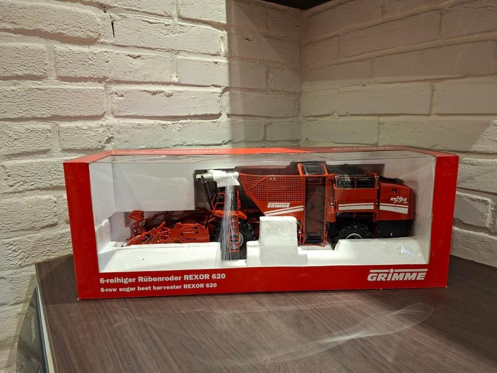 Grimme Rexor 1:32 nieuw in doos (licht beschadigd), Hobby en Vrije tijd, Ophalen of Verzenden, Nieuw, Tractor of Landbouw, Overige merken