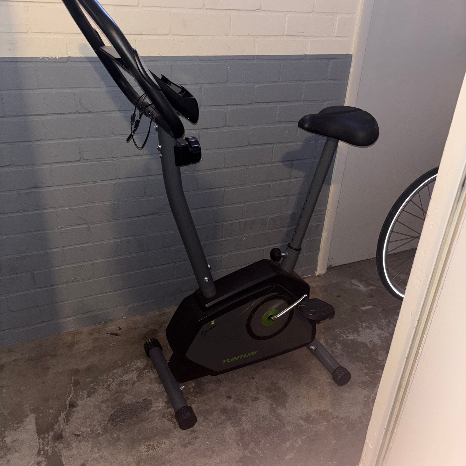 Tunturi hometrainer, Sport en Fitness, Fitnessapparatuur, Ophalen, Zo goed als nieuw, Hometrainer