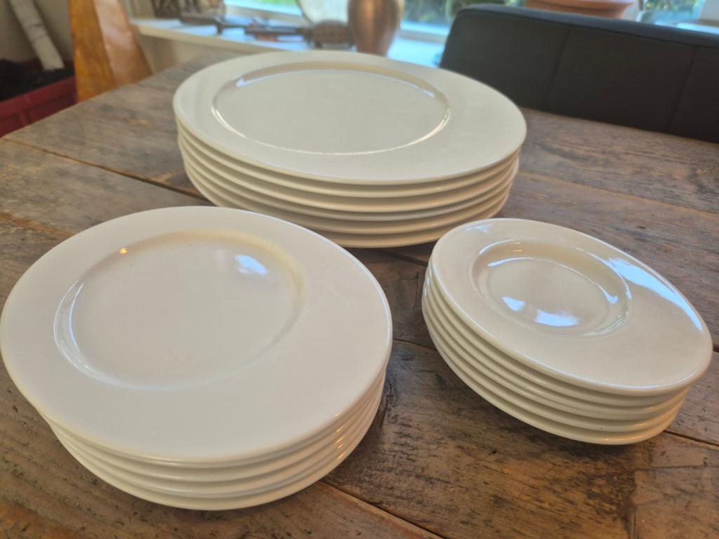 Villeroy & Boch Fine China servies – 18-delig – ovale design, Ophalen of Verzenden, Porselein, Overige stijlen, Bord(en)