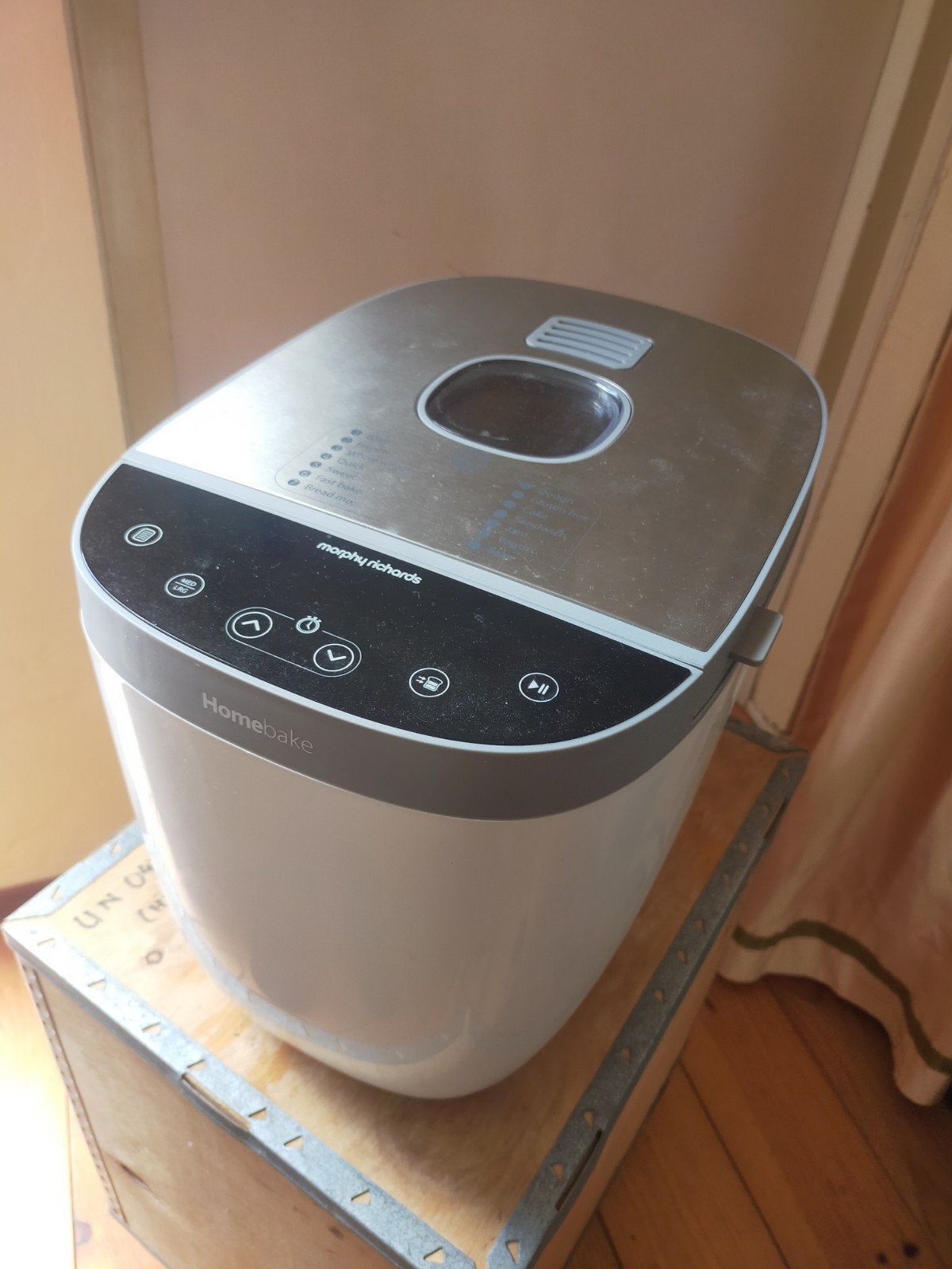 Morpy Richards Homebake Broodbakmachine - Zo goed als nieuw, Witgoed en Apparatuur, Broodbakmachines, 800 tot 1200 gram deeg, Zo goed als nieuw