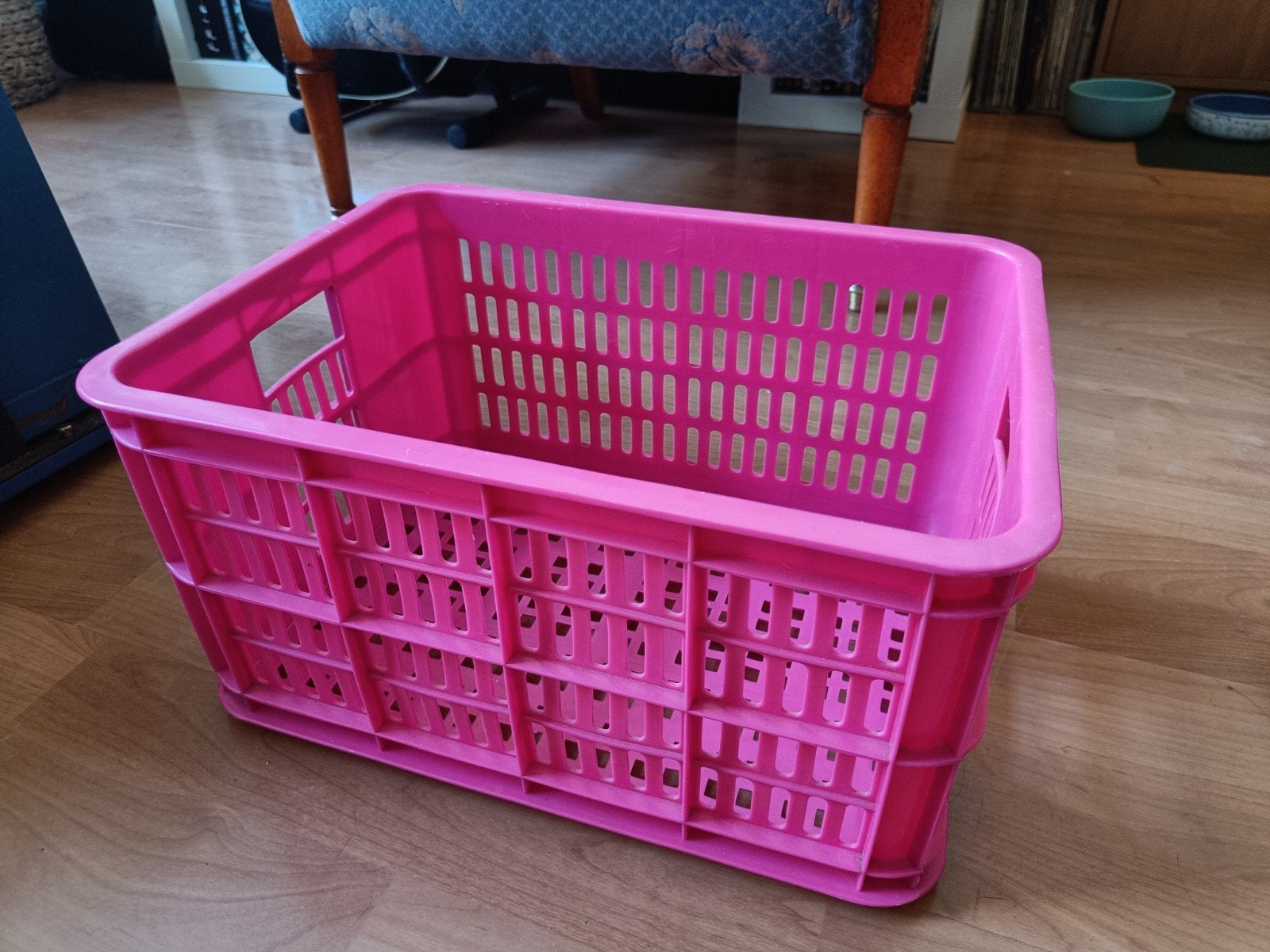 Roze Fietskrat opbergkrat, Fietsen en Brommers, Fietsaccessoires | Fietsmanden, Ophalen of Verzenden, Gebruikt
