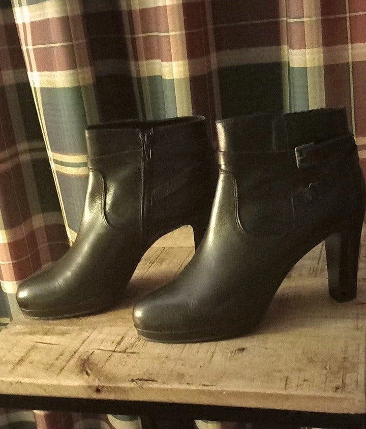 Chique Manas damesschoenen, Zwart, Lage of Enkellaarzen, Manas, Nieuw