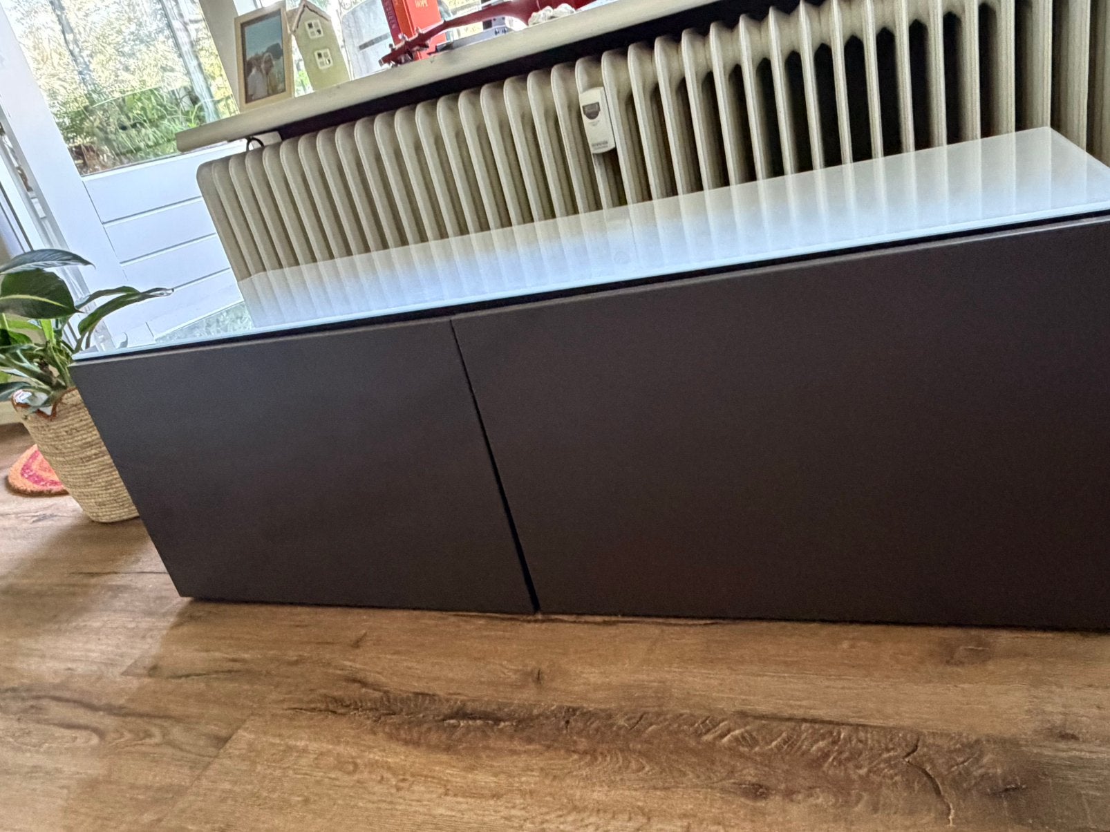 TV cabinet / sideboard, white glass top, 120x32x39 cm, Ophalen, Minder dan 100 cm, 25 tot 50 cm, Glas
