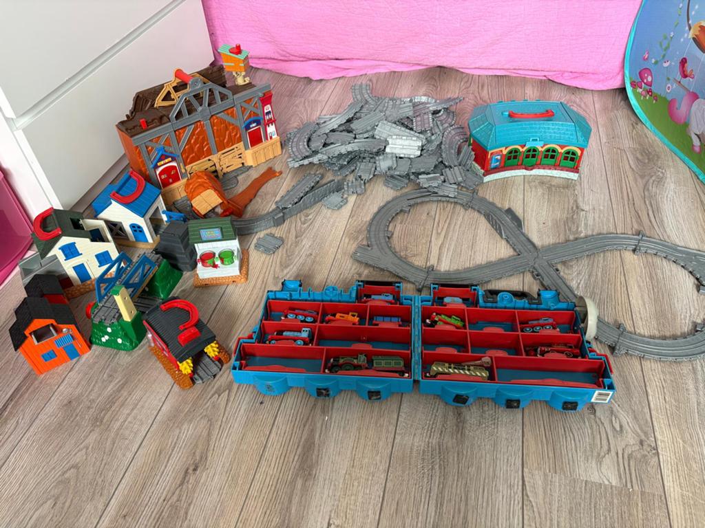 Grote Thomas de Trein collectie met rails en huizen, Kinderen en Baby's, Speelgoed | Speelgoedvoertuigen, Ophalen, Gebruikt