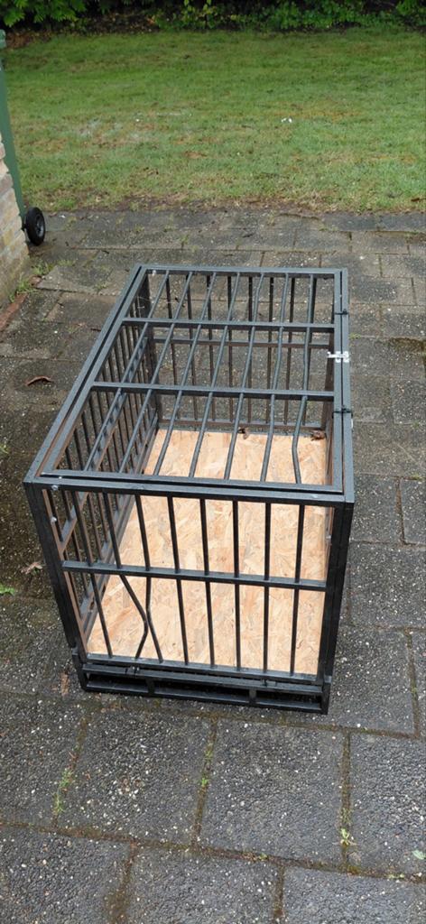 Bench voor hond, Ophalen, Zo goed als nieuw