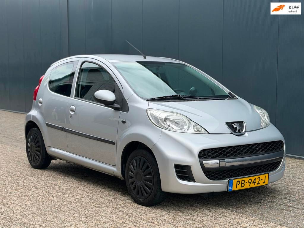 Peugeot 107 1.0-12V Airco | Carplay | 5 Deurs | APK, Voorwielaandrijving, Gebruikt, 4 stoelen, 68 pk