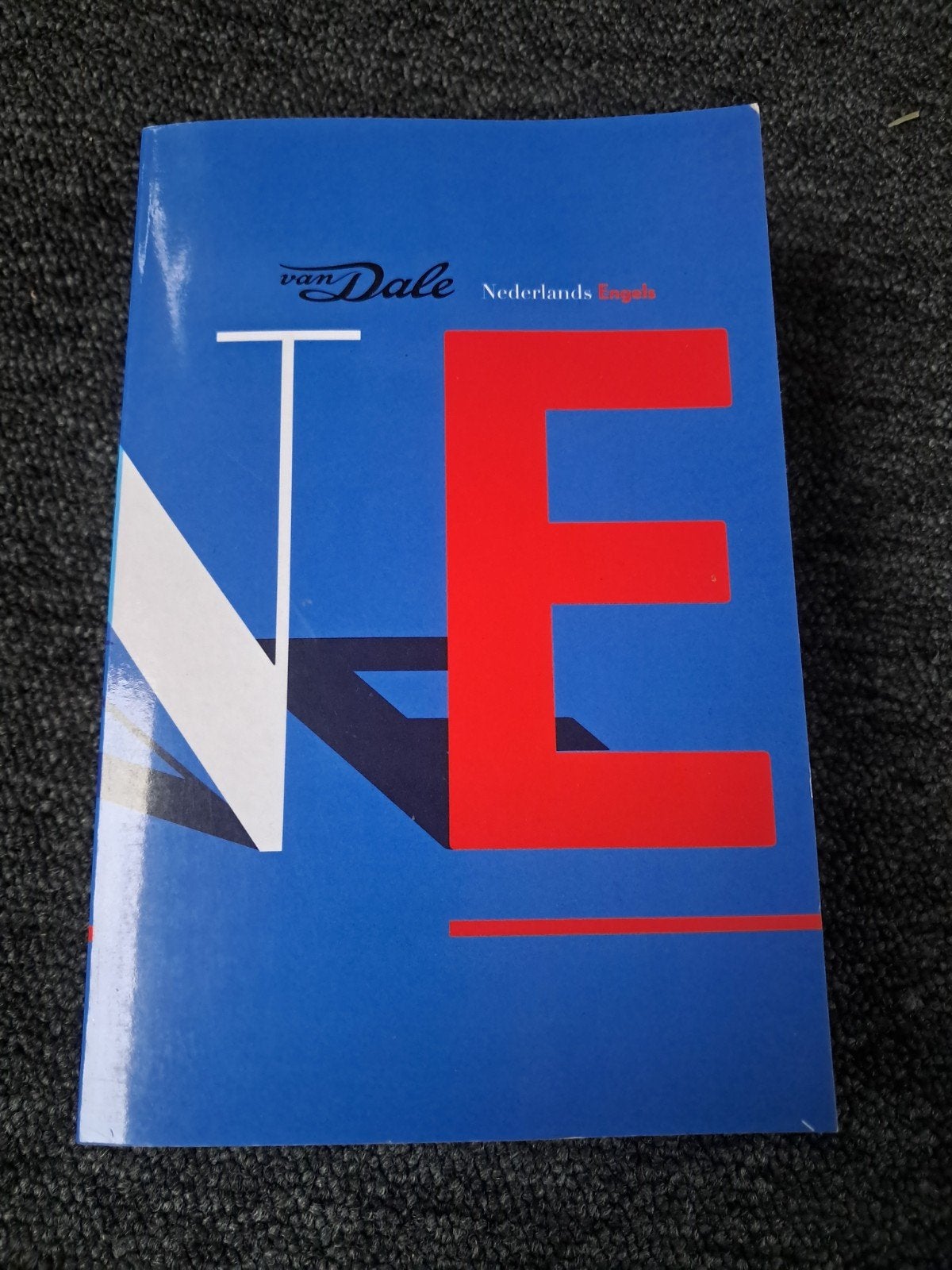 Van Dale Pocketwoordenboek Nederlands-Engels, Boeken, Woordenboeken, Ophalen of Verzenden, Zo goed als nieuw, Van Dale, Engels
