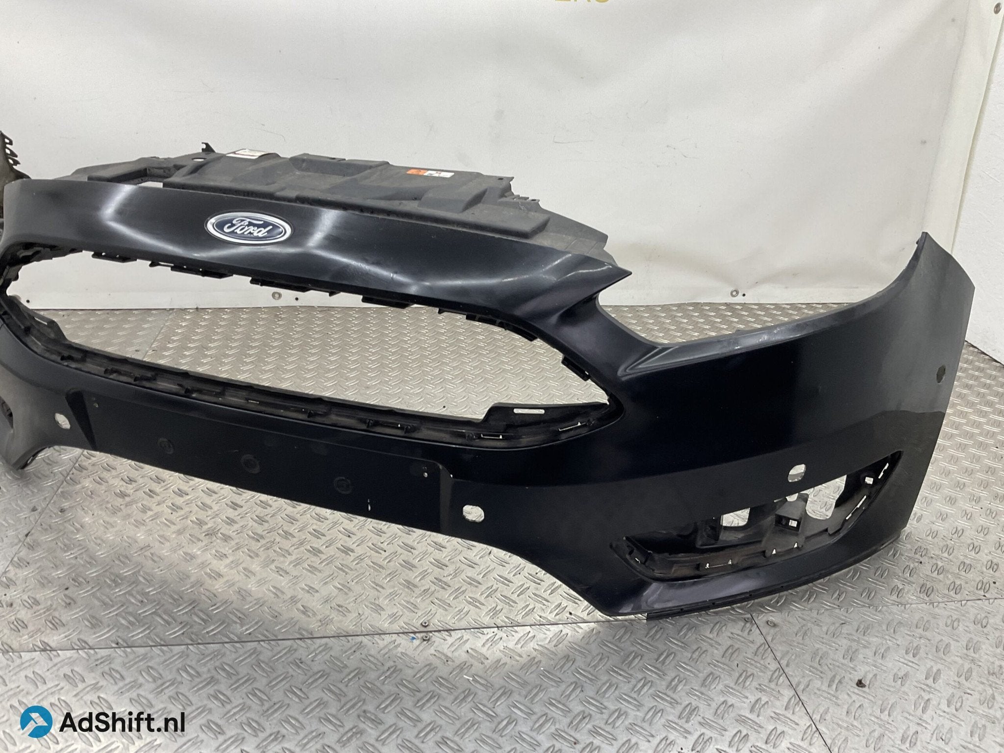 Bumper Ford Focus MK3 Facelift 14-18 pdc F1EB-17757-A Voorbu, Bumper