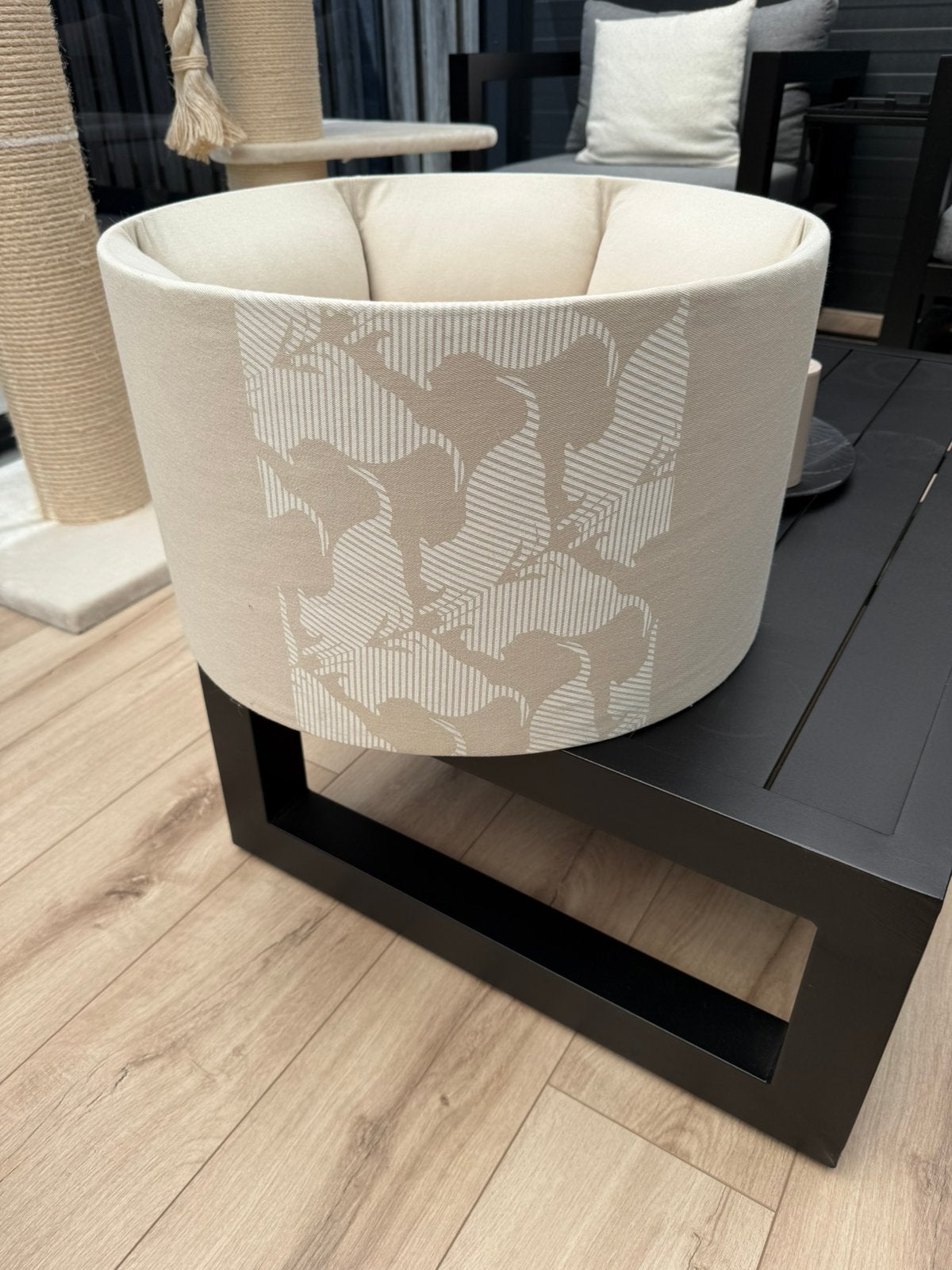 Bed my kotty, Ophalen, Zo goed als nieuw