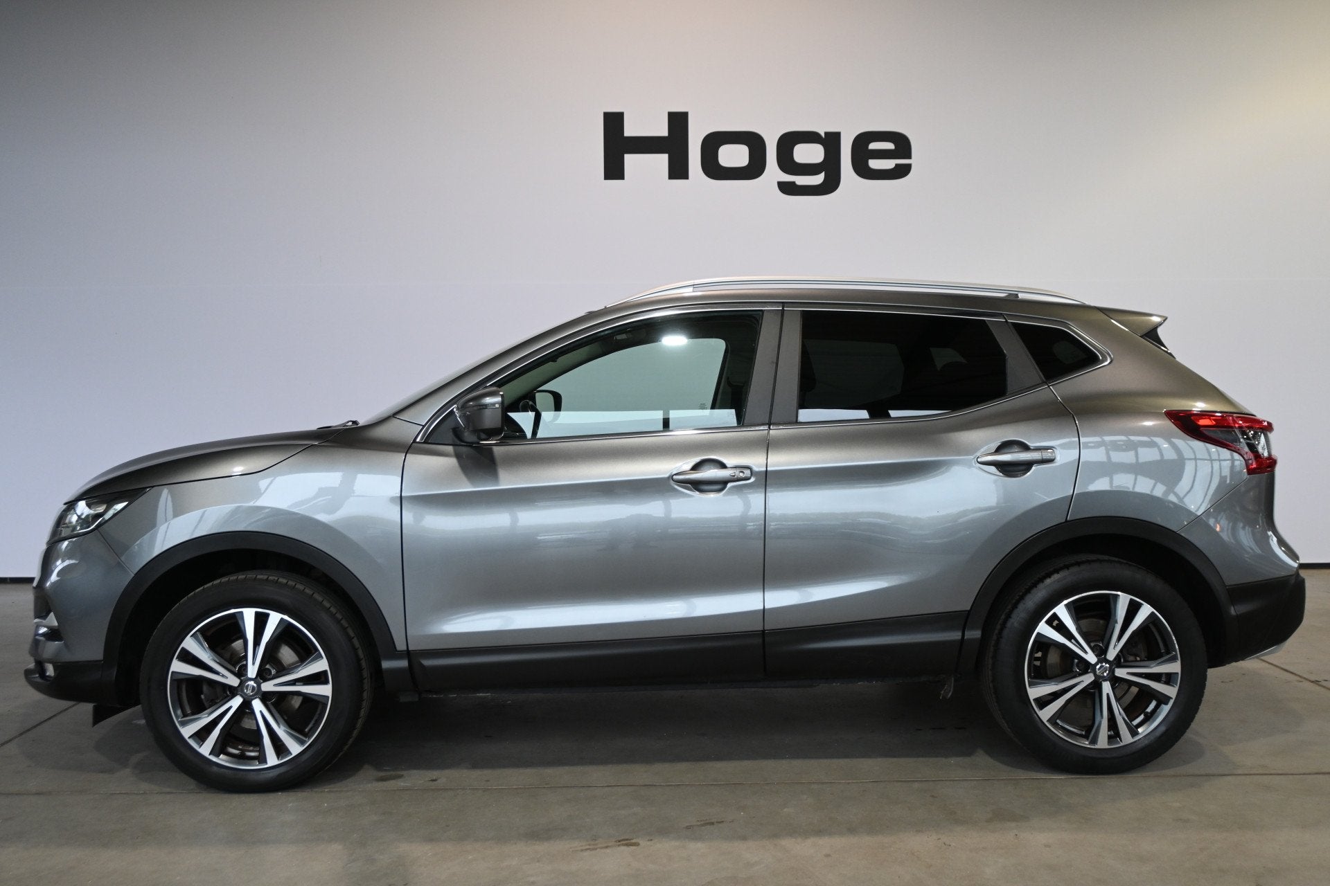 Nissan QASHQAI 1.2 N-Connecta Clima Cruise Panoramadak Navig, Auto's, Stof, Gebruikt, 4 cilinders, Met garantie (alle)