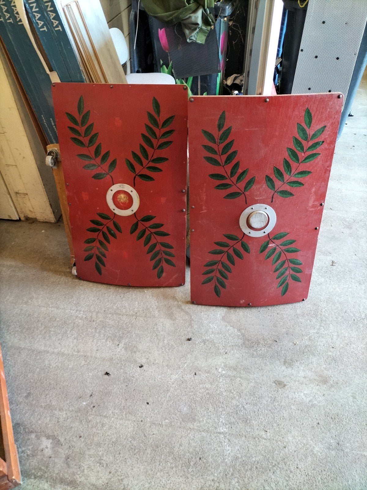 Romeinse schilden + houder, Ophalen