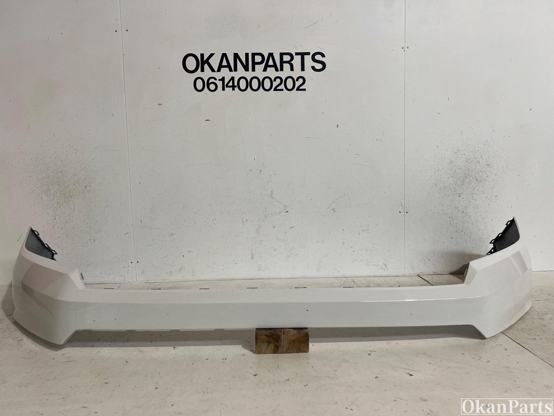 Volkswagen Crafter voorbumper lijst boven 7C0807819B