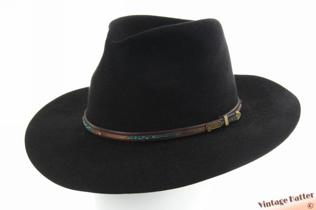 Outdoor gleufhoed Akubra Leisure Time zwart wolvilt 55-56, Akubra - Leisure Time, Hoed, Nieuw, Ophalen of Verzenden