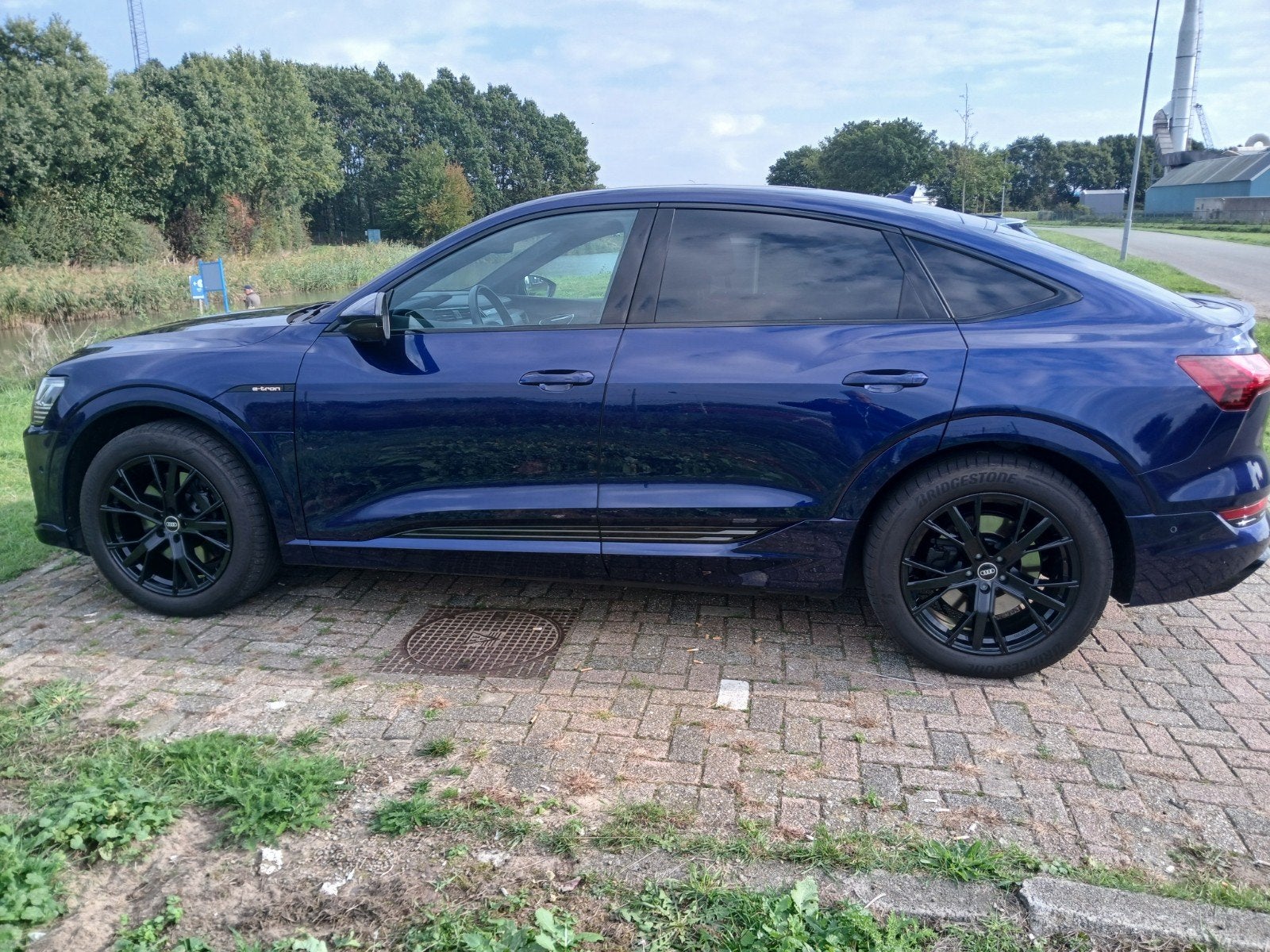 Audi e-tron 55 Quattro Sportback 408pk 2020 topstaat!, Automaat, 131 €/maand, 1800 kg, Zwart