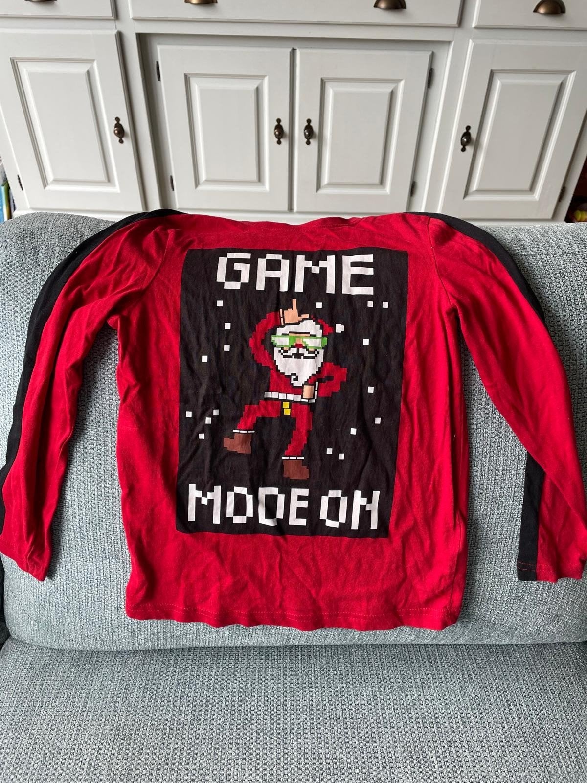 Rood T-shirt met lange mouwen en 'Game Mode On' print, Ophalen of Verzenden, Gebruikt, Onbekend, Jongen of Meisje