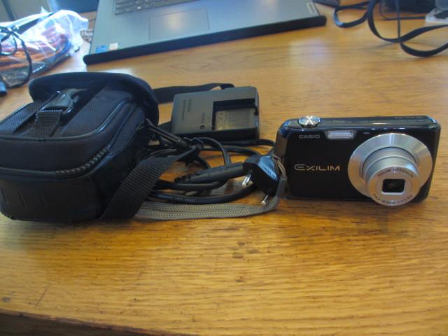 Casio Exilim EX-Z115 digitale camera, Audio, Tv en Foto, Fotocamera's Digitaal, Zo goed als nieuw, Compact, Overige Merken, Minder dan 4 keer
