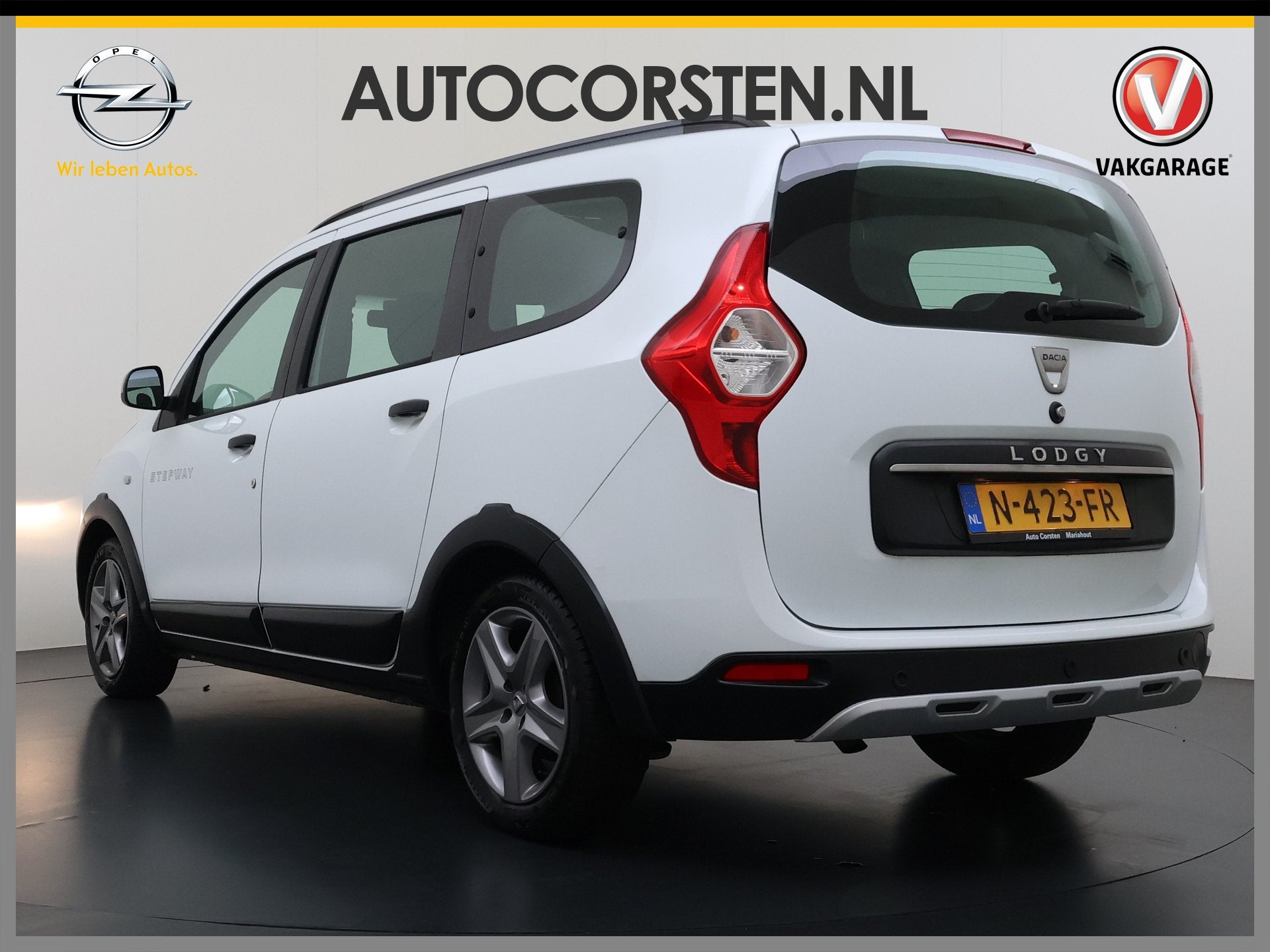 Dacia Lodgy 1.3TCe 131PK 7-Persoons Navi Camera Pdc Airco Cr, Auto's, Voorwielaandrijving, Stof, Gebruikt, 4 cilinders