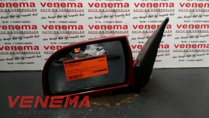 Buitenspiegel links van een Kia Carens, -, -, Ophalen of Verzenden, -