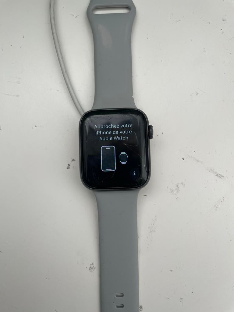 Apple Watch Nike Series 6 - 44 mm, IOS, Ophalen of Verzenden, Waterdicht, Grijs