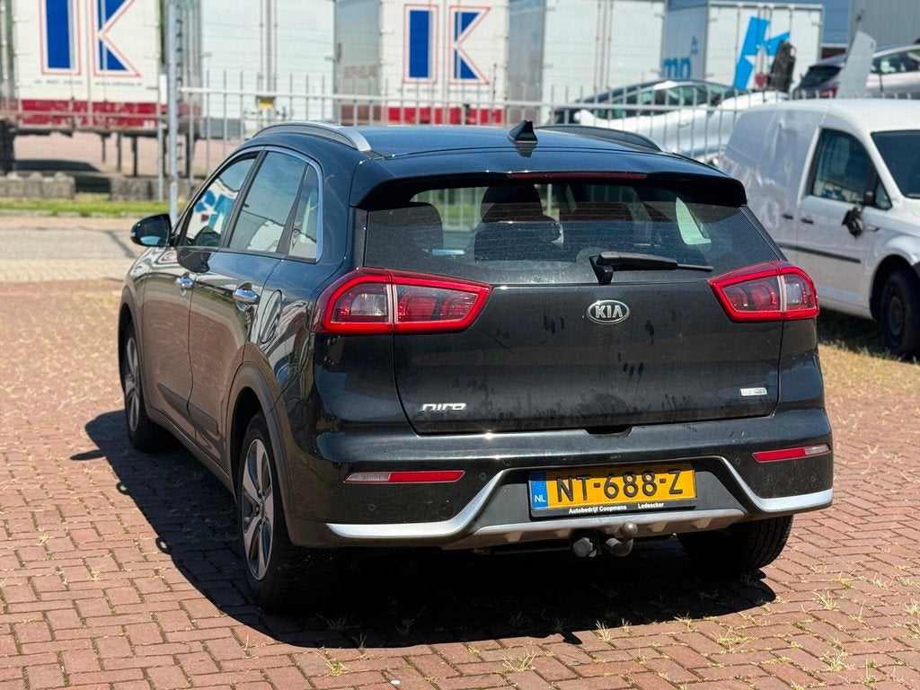 Kia Niro 1.6 GDi Hybrid First Edition, Auto's, Gebruikt, Leder en Stof, Zwart, Origineel Nederlands