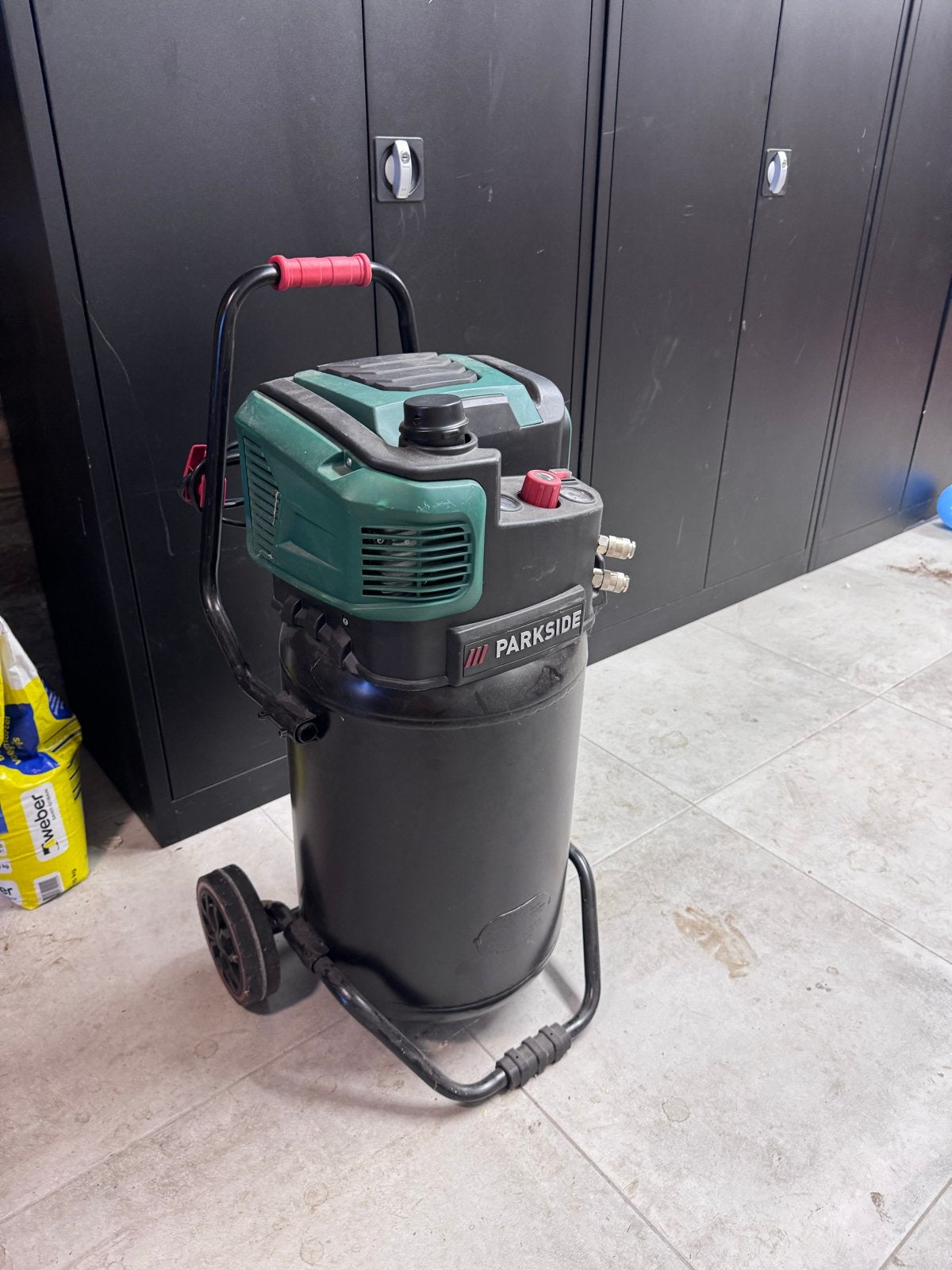 PARKSIDE compressor 50 liter, Doe-het-zelf en Verbouw, Compressors, Ophalen, Gebruikt, 6 tot 10 bar, 25 tot 100 liter
