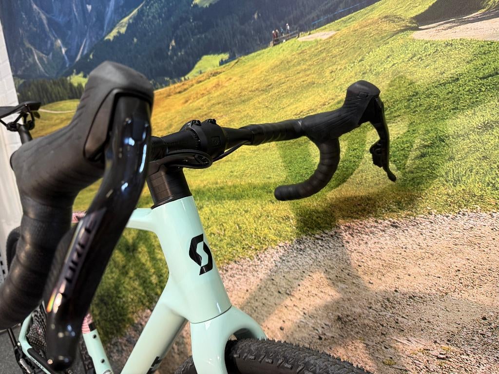 * Scott Addict Gravel 10 L 2026 SRAM FORCE XPLR 13s €5.299,-, 28 inch, Carbon, 10 tot 15 versnellingen, Heren