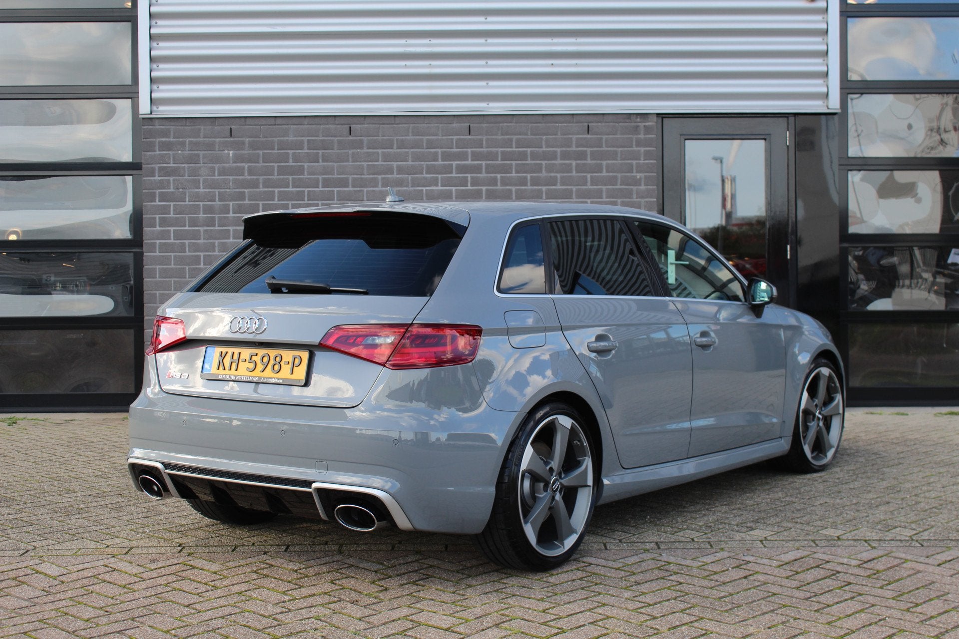 Audi RS3 Sportback 2.5 TFSI Quattro Pro Line Plus / RS zetel, Automaat, Gebruikt, Met garantie (alle), Verwarmde buitenspiegels