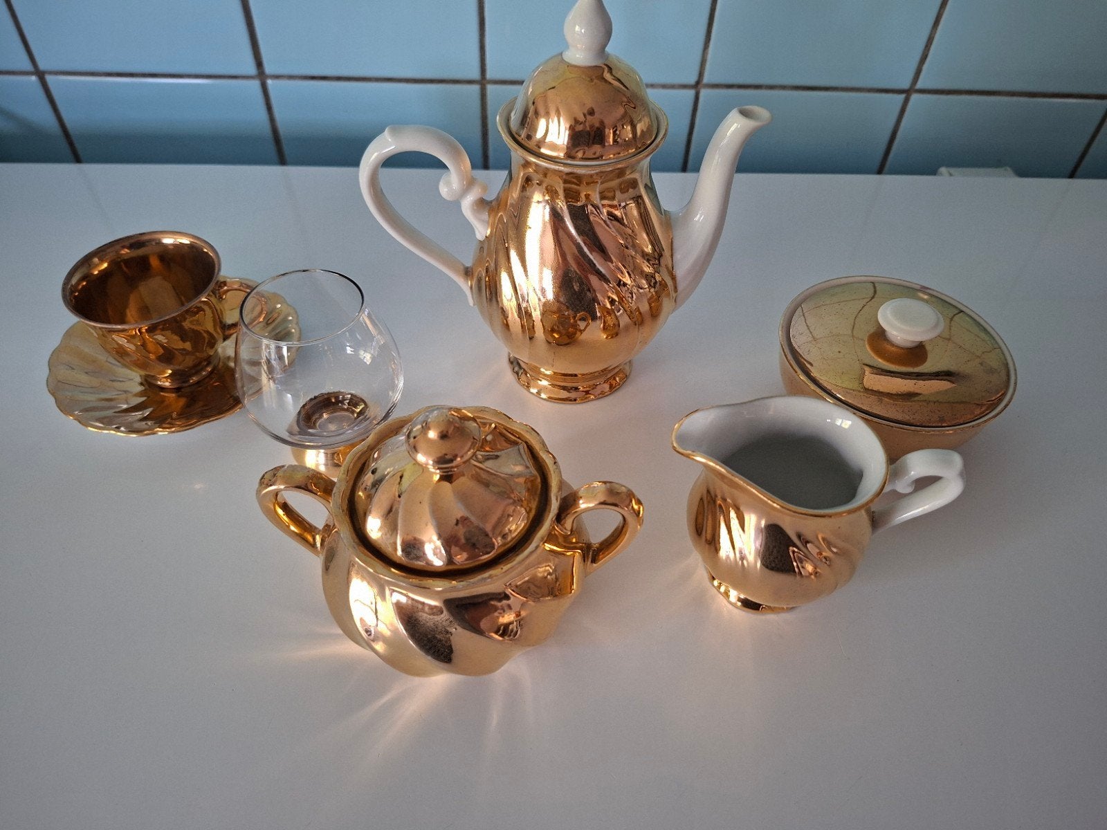 Brocant gouden serviesgoed - 7-delig, Antiek en Kunst, Ophalen of Verzenden