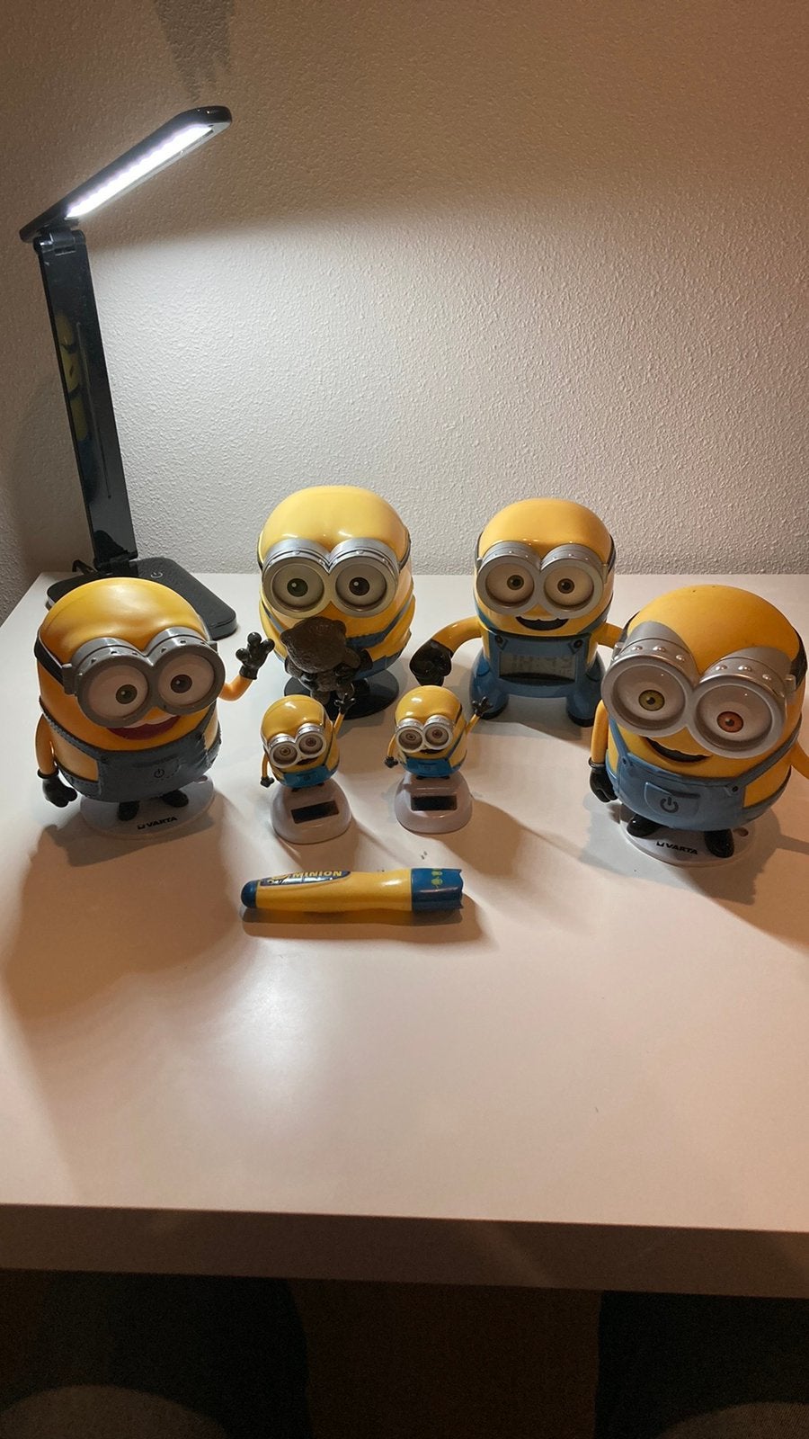 Minion verzameling , klok , nachtlamp, zaklantaarn enz, Ophalen of Verzenden, Zo goed als nieuw