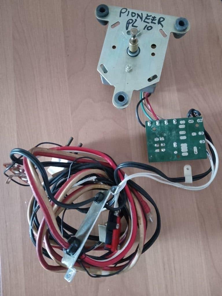 Pioneer PL-10 motor + toebehoren, Audio, Tv en Foto, Platenspelers, Verzenden, Zo goed als nieuw, Platenspeler-onderdeel, Pioneer