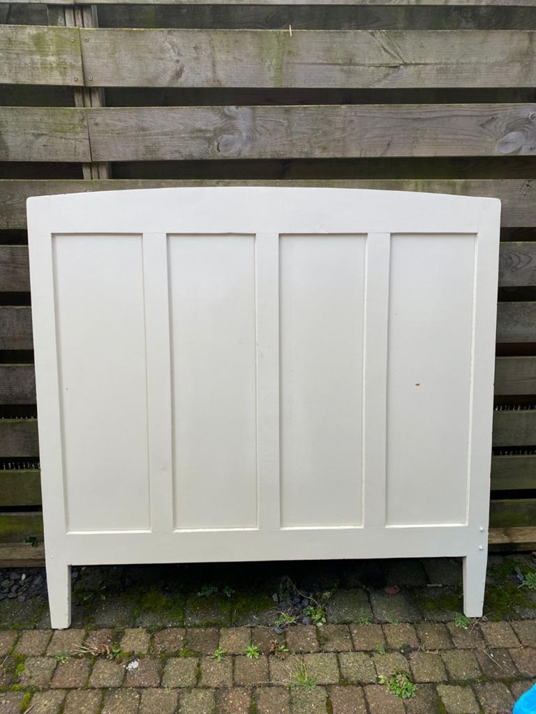 Antiek hardhouten meidenbed met spiraalbodem, Ophalen