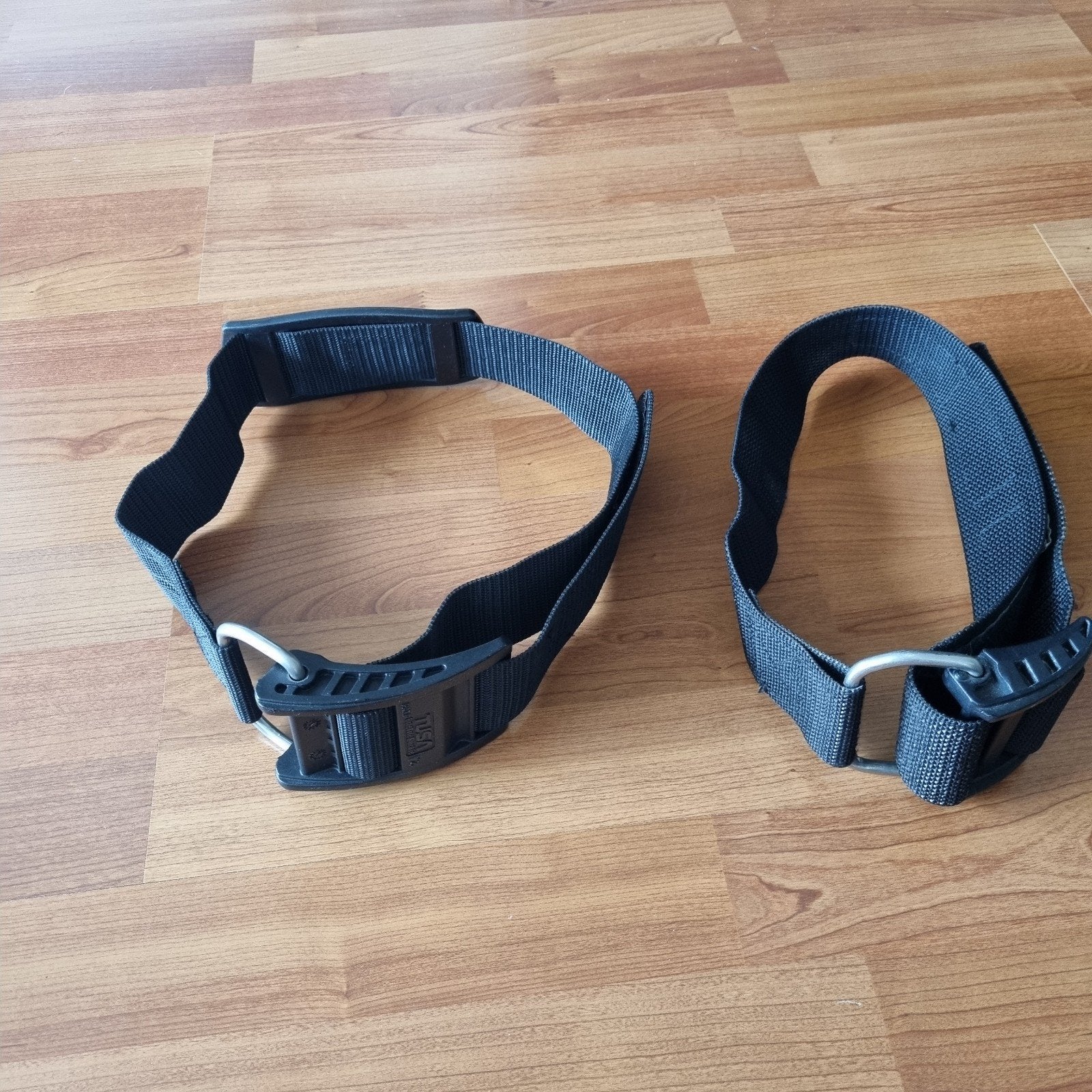 2 spanbanden voor duikfles - TUSA, Ophalen of Verzenden, Gebruikt, Duikfles