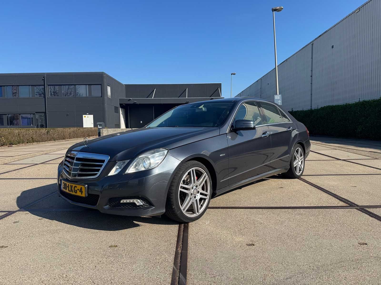 2010 - Mercedes-Benz - E-klasse - 350 CDI Avantgarde - Car, Automaat, Euro 5, Gebruikt, 197 €/maand