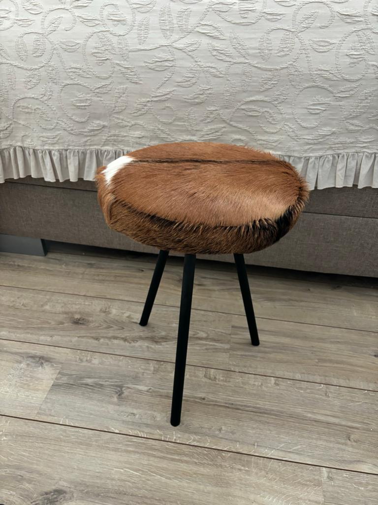 Geiten krukje zo goed als nieuw 50x40 cm, Ophalen of Verzenden, Zo goed als nieuw, Overige materialen