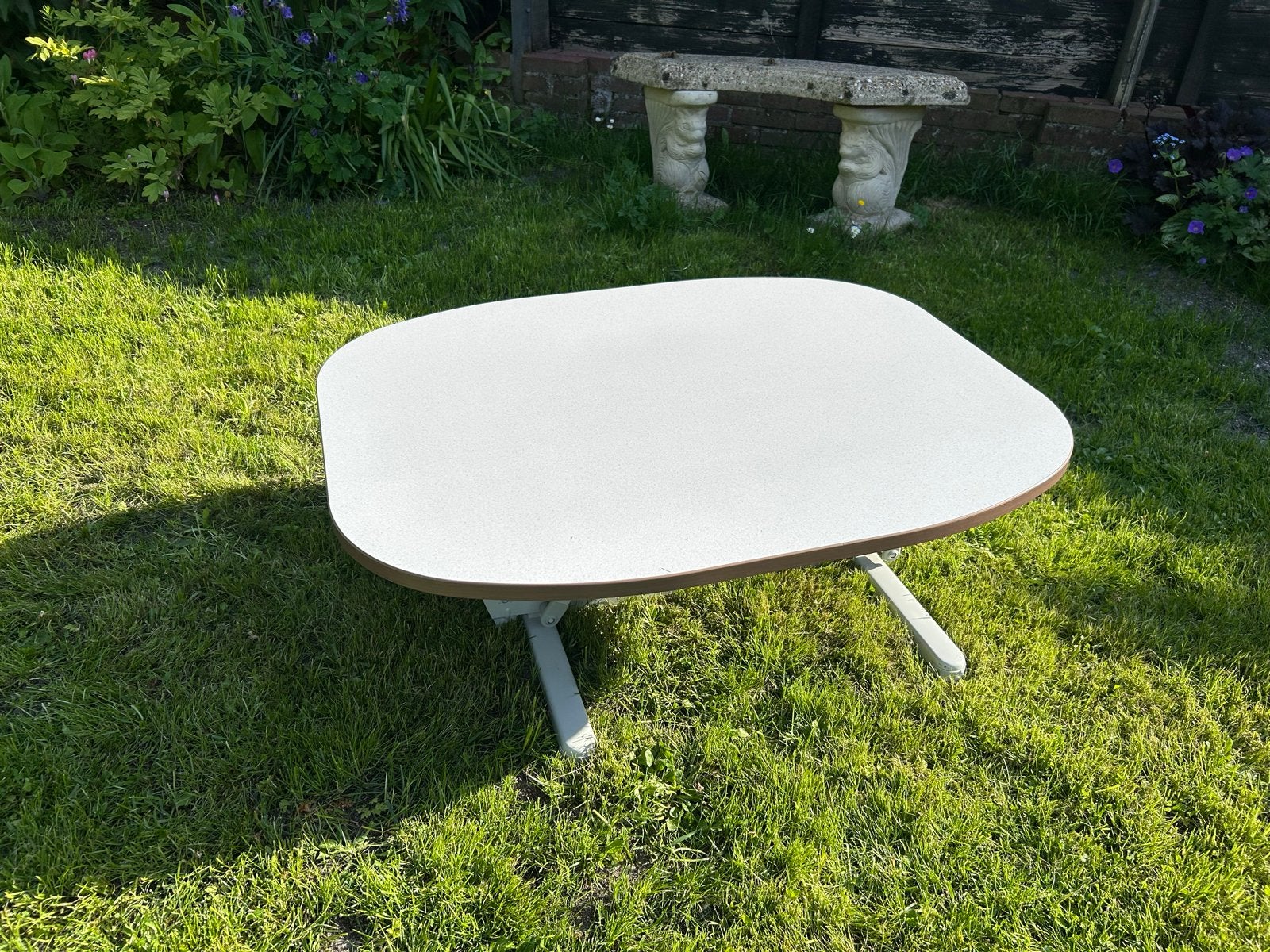 In hoogte verstelbare caravan tafel, wit. 95 x 75 x 71cm, Caravans en Kamperen, Caravan accessoires, Ophalen, Zo goed als nieuw