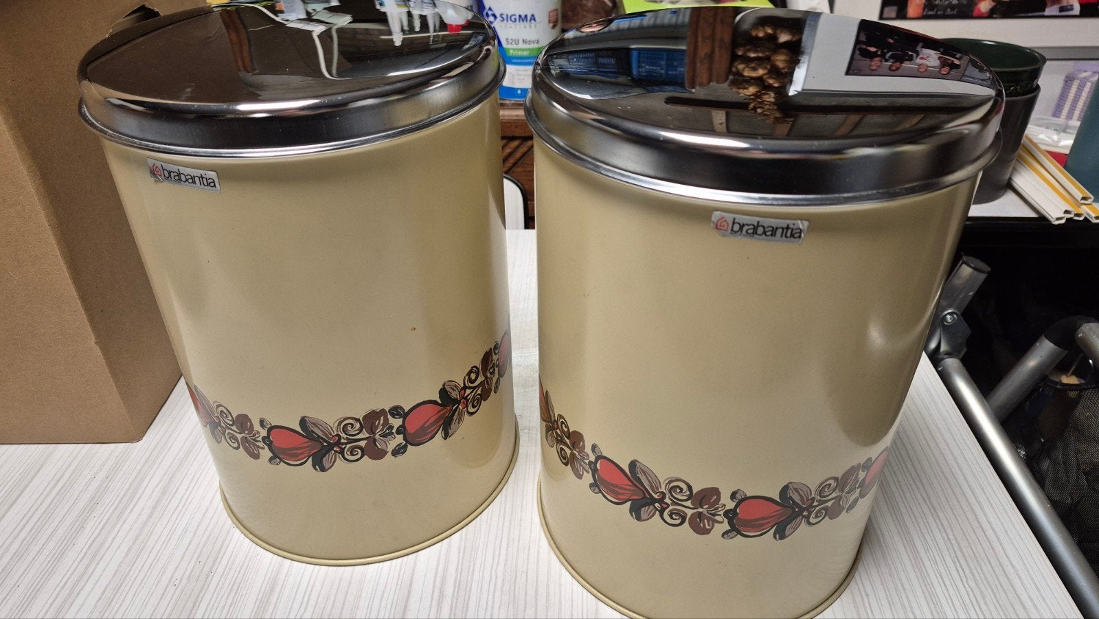 Grote Brabantia 2x voorraad blikken, Huis en Inrichting, Keuken | Keukenbenodigdheden, Ophalen of Verzenden, Zo goed als nieuw