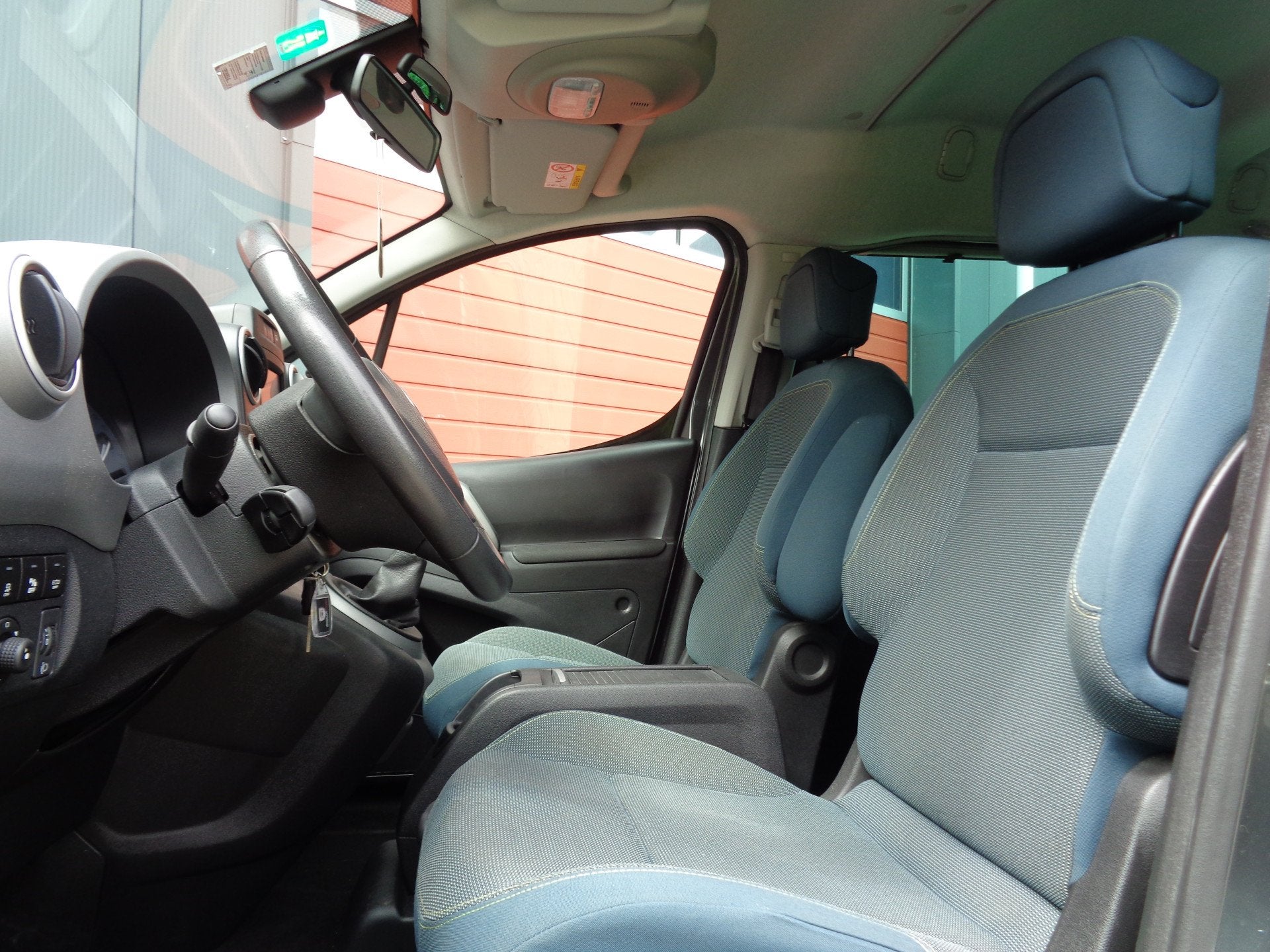 Citroën Berlingo 1.2 PureTech XTR 110PK Clima Cruise 5Perso, Voorwielaandrijving, Gebruikt, 1199 cc, Start-stop-systeem