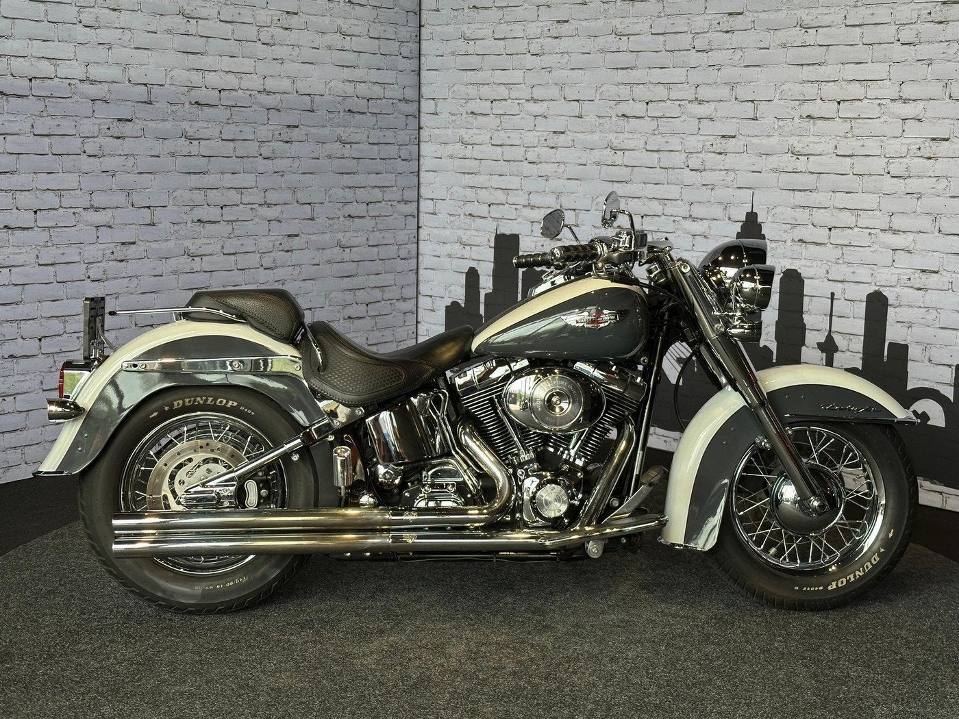 Harley-Davidson FLSTNI SOFTAIL DELUXE (bj 2005), Motoren, Laan van Vredenoord 33
2289 DA  RIJSWIJK, NL, Meer dan 35 kW, Overig