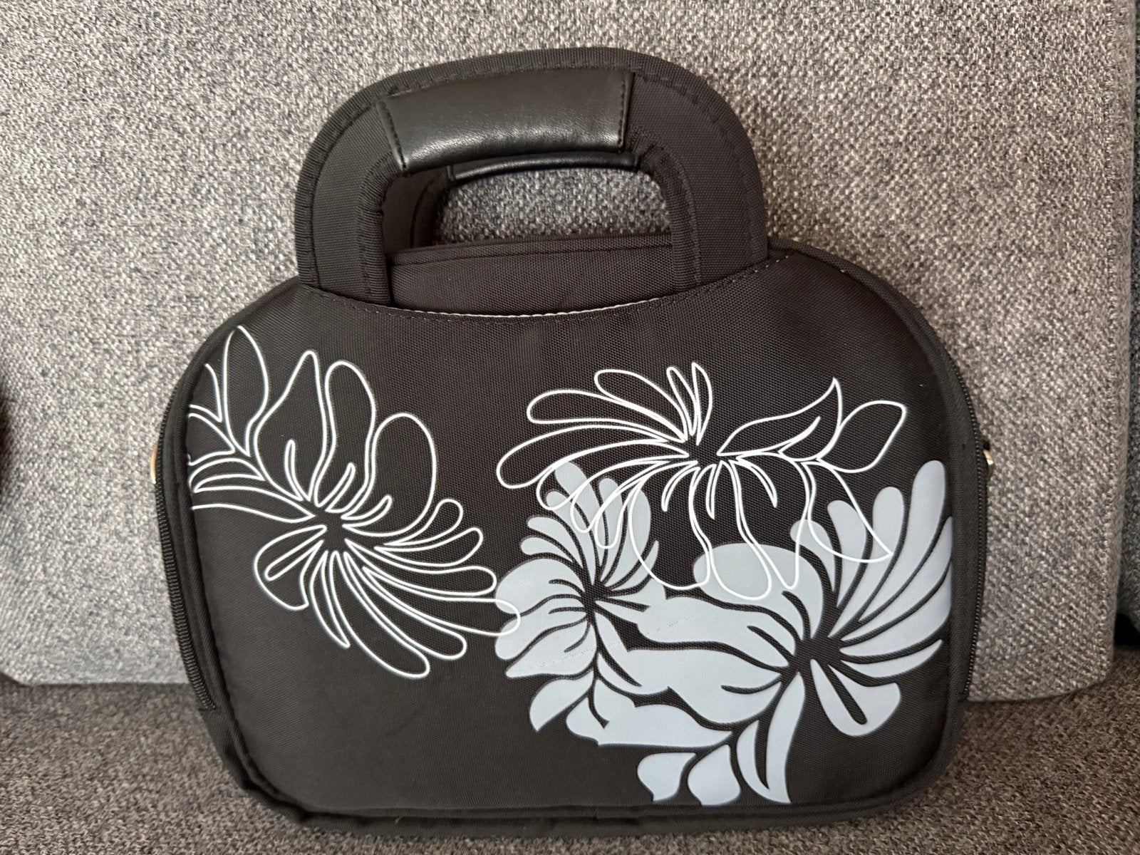 Zwart mini laptoptas met bloemenprint en schouderband, Computers en Software, Laptoptassen, 12 inch of minder, Ophalen of Verzenden