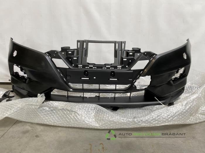 Voorbumper van een Nissan Qashqai, Gebruikt, -, -, Ophalen of Verzenden