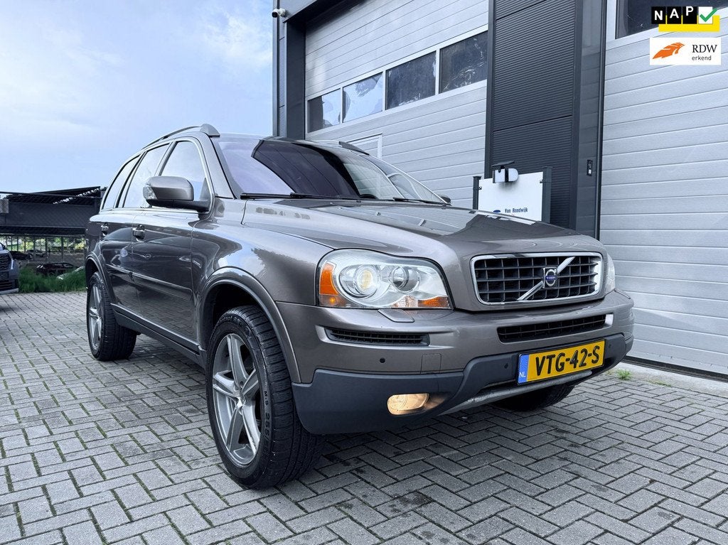 Volvo XC90 2.4 D5 Sport AWD - Grijs Kenteken - Trekhaak (2.2, Gebruikt, Diesel, Vierwielaandrijving, Zilver of Grijs