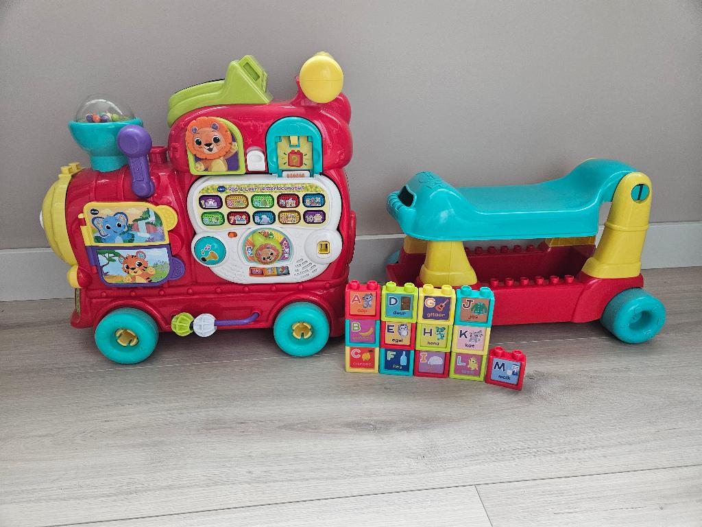 Vtech Rijd & Leerlocomotief, Ophalen, Zo goed als nieuw, 6 maanden tot 2 jaar
